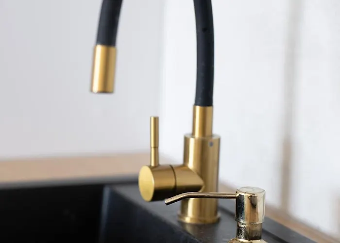 Gold Deluxe